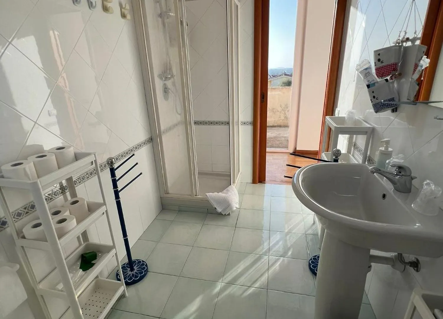 Проживание в семье Villa Delle Gazanie -Camera In Villa -Vista Panoramica Sul Golfo Куарту-Сант'Элена Италия